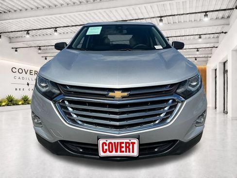 Used 2020 Chevrolet Equinox LS w/ LS Convenience Package FWD image 3