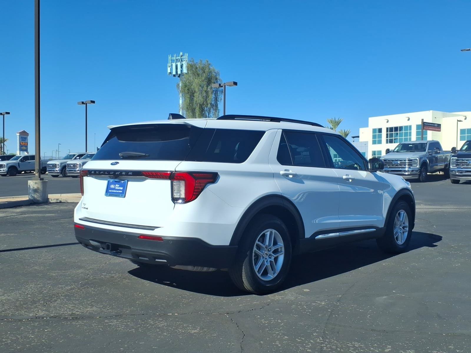 Certified 2025 Ford Explorer Active RWD image 5