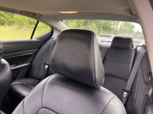 Used 2023 Nissan Altima 2.5 SL FWD image 25