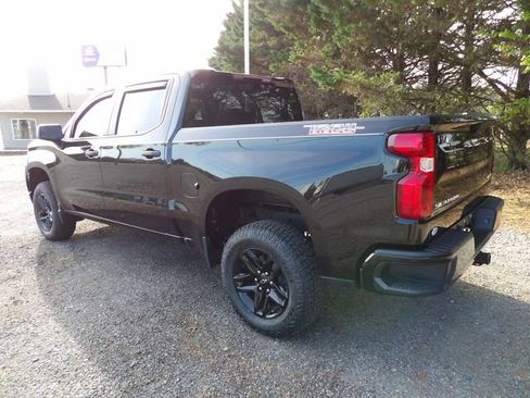 Used 2023 Chevrolet Silverado 1500 Custom Trail Boss image 3