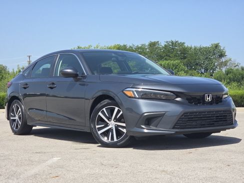 Used 2023 Honda Civic LX image 2