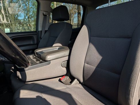 Used 2018 Chevrolet Silverado 1500 LT w/ All Star Edition AWD/4WD image 18