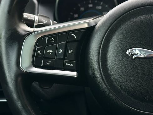Used 2018 Jaguar XE Prestige RWD image 30