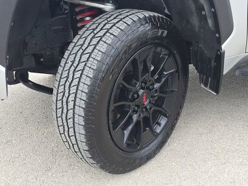 Used 2026 Toyota Tundra Limited w/ TRD Off-Road Package image 31