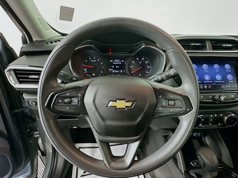 Used 2023 Chevrolet TrailBlazer LT w/ Convenience Package image 12