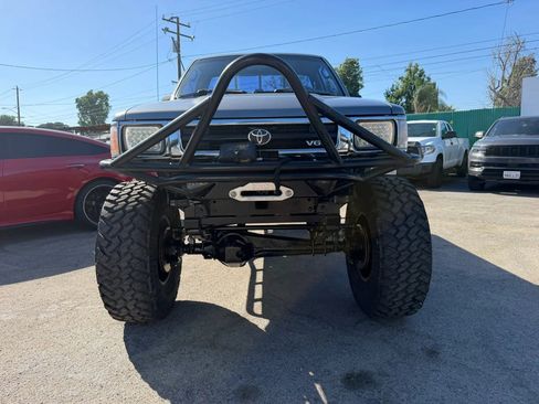 Used 1995 Toyota Pickup DX AWD/4WD image 2
