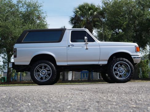 Used 1990 Ford Bronco AWD/4WD image 12