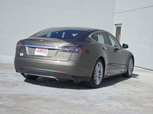 Used 2016 Tesla Model S 70 image 6