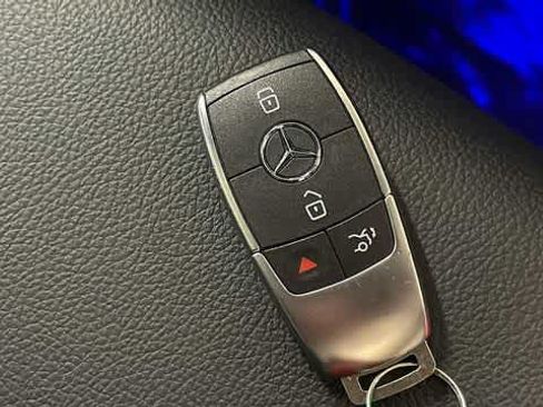 Used 2021 Mercedes-Benz CLA 250 image 35