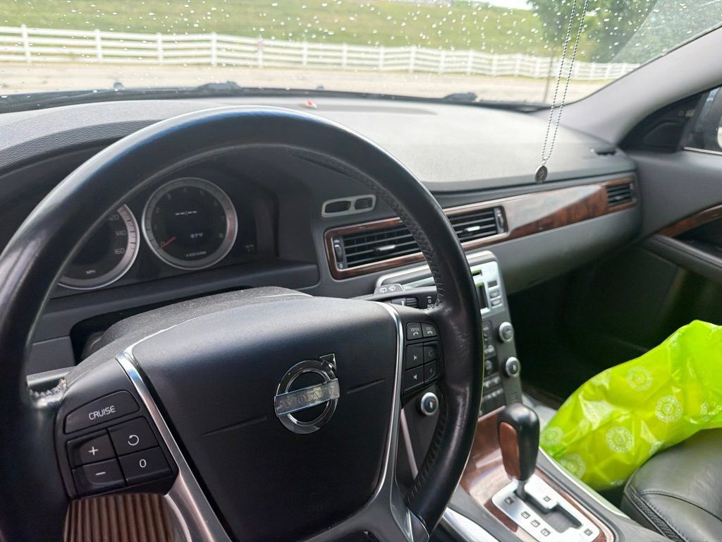 Used 2011 Volvo XC70 T6 AWD/4WD image 11