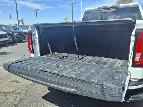 Used 2021 GMC Sierra 1500 Denali w/ Denali Ultimate Package AWD/4WD image 16