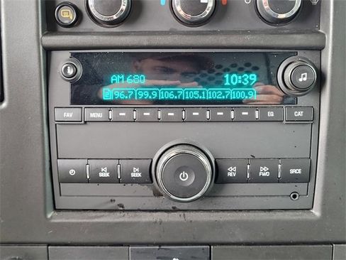 Used 2023 GMC Savana 3500 Extended w/ Driver Convenience Package image 21