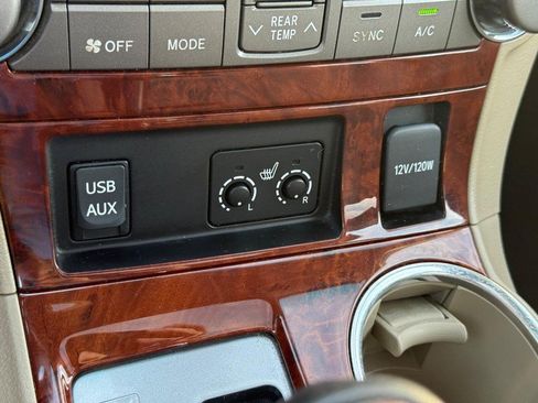 Used 2012 Toyota Highlander Limited w/ Tow Pkg AWD/4WD image 24