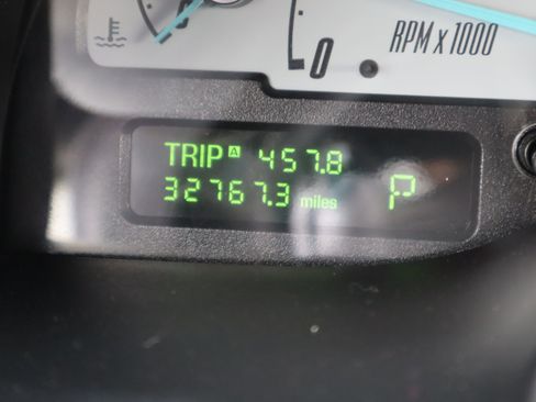 Used 2002 Ford Thunderbird RWD image 22
