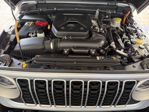 Used 2024 Jeep Wrangler Sahara image 20