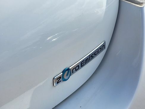 Used 2013 Nissan Leaf S FWD image 13