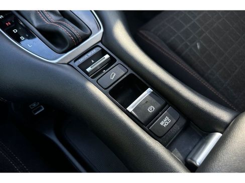 Certified 2023 Honda HR-V Sport image 32