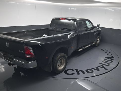 Used 2017 RAM 3500 Tradesman w/ Chrome Appearance Group AWD/4WD image 25
