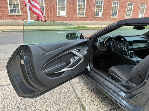 Used 2017 Chevrolet Camaro LT RWD image 14