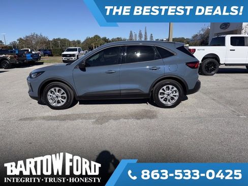 Used 2025 Ford Escape Active w/ Cold Weather Package image 8