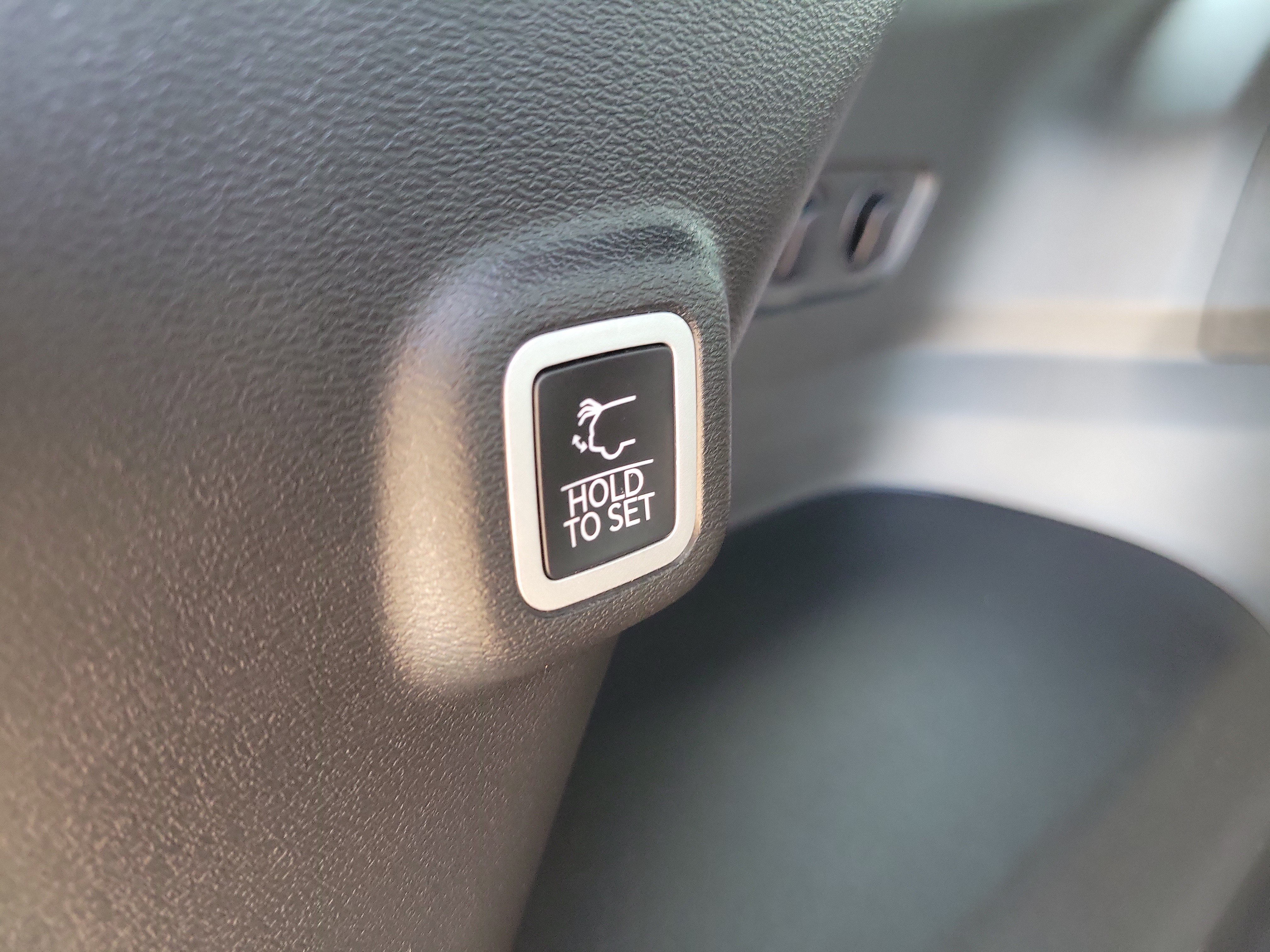 Used 2026 Jeep Cherokee Limited AWD/4WD image 8