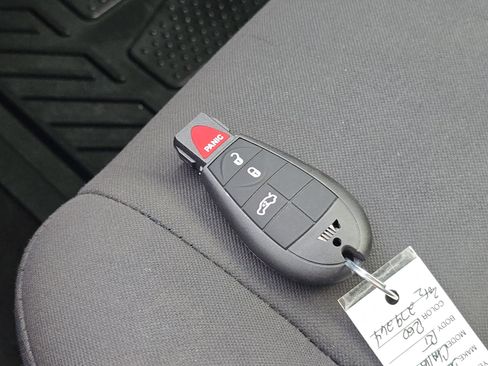 Used 2010 Dodge Challenger R/T image 21