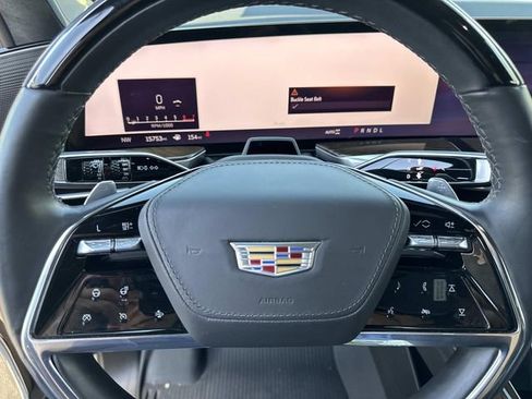 Used 2025 Cadillac Escalade Sport Platinum w/ LPO, Floor Liner Package AWD/4WD image 28