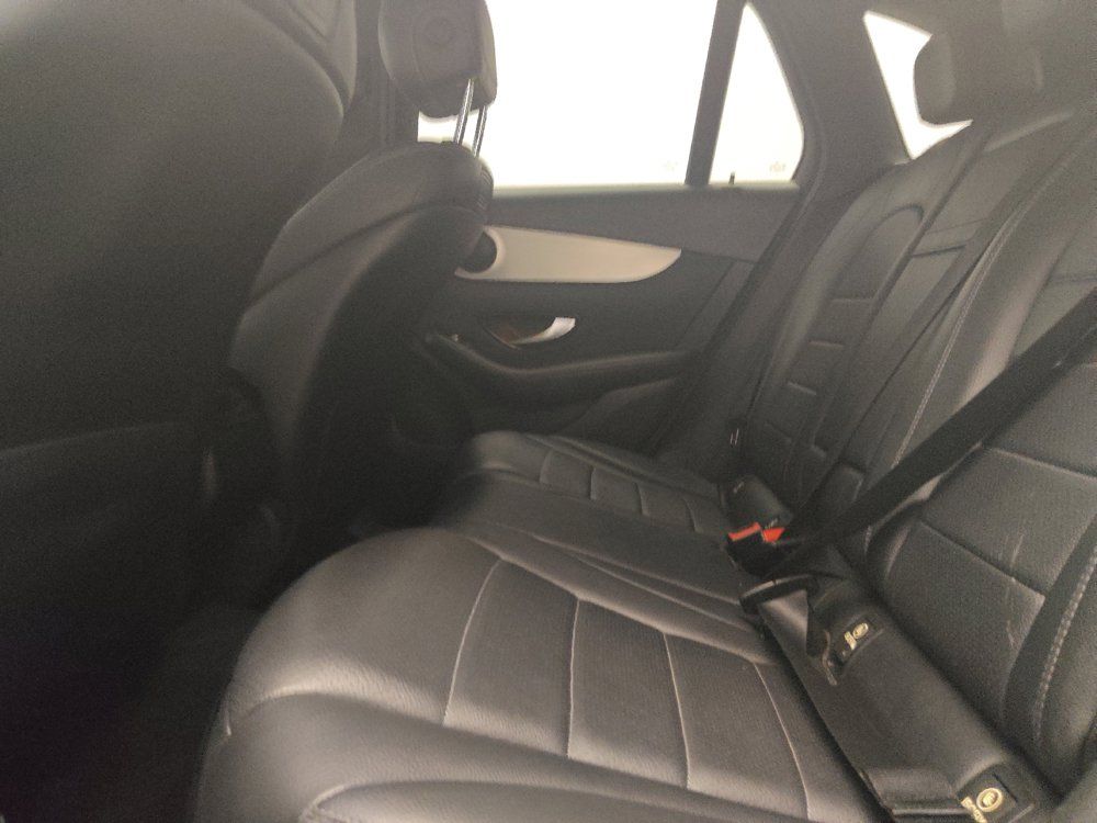 Used 2019 Mercedes-Benz GLC 300 image 18