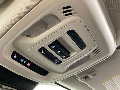 Used 2024 Buick Envision Preferred image 23