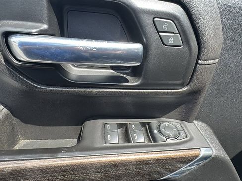 Used 2020 Chevrolet Silverado 2500 LT w/ Convenience Package AWD/4WD image 18