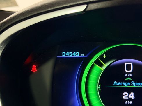 Used 2018 Chevrolet Volt Premier w/ Driver Confidence Package image 16