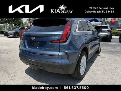 Used 2024 Cadillac XT4 Luxury w/ Cold Weather Package FWD image 3