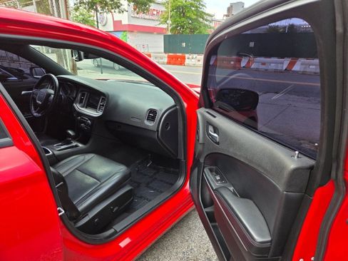 Used 2022 Dodge Charger SXT w/ Leather Interior Group RWD image 12