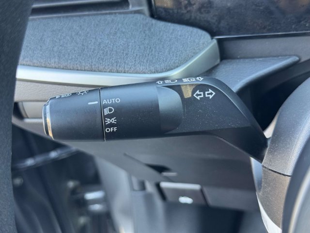 Used 2025 Nissan Kicks SV FWD image 26
