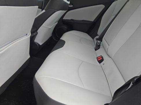 Used 2022 Toyota Prius Limited image 32