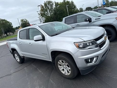 Used 2018 Chevrolet Colorado LT w/ LT Convenience Package AWD/4WD image 4