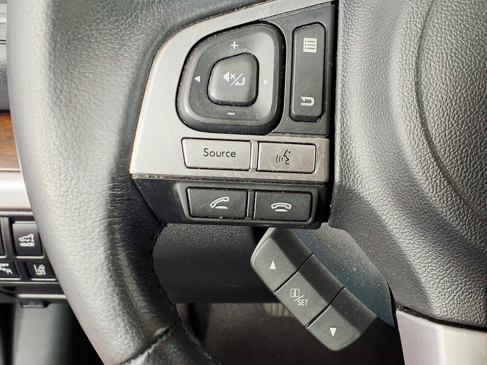 Used 2017 Subaru Outback 2.5i Limited AWD/4WD image 19