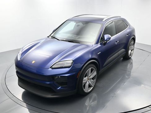 Certified 2024 Porsche Macan 4 Electric image 33