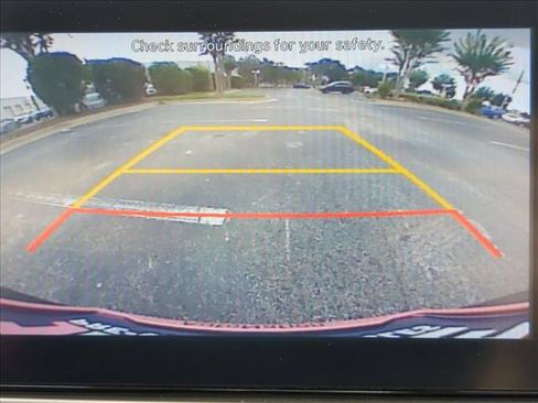 Used 2022 Hyundai Venue SEL FWD image 13
