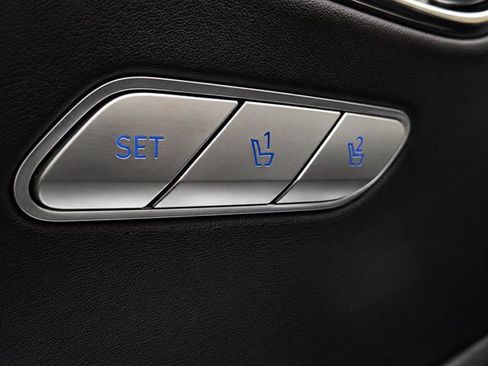 Used 2025 Genesis GV80 2.5T Standard AWD/4WD image 16