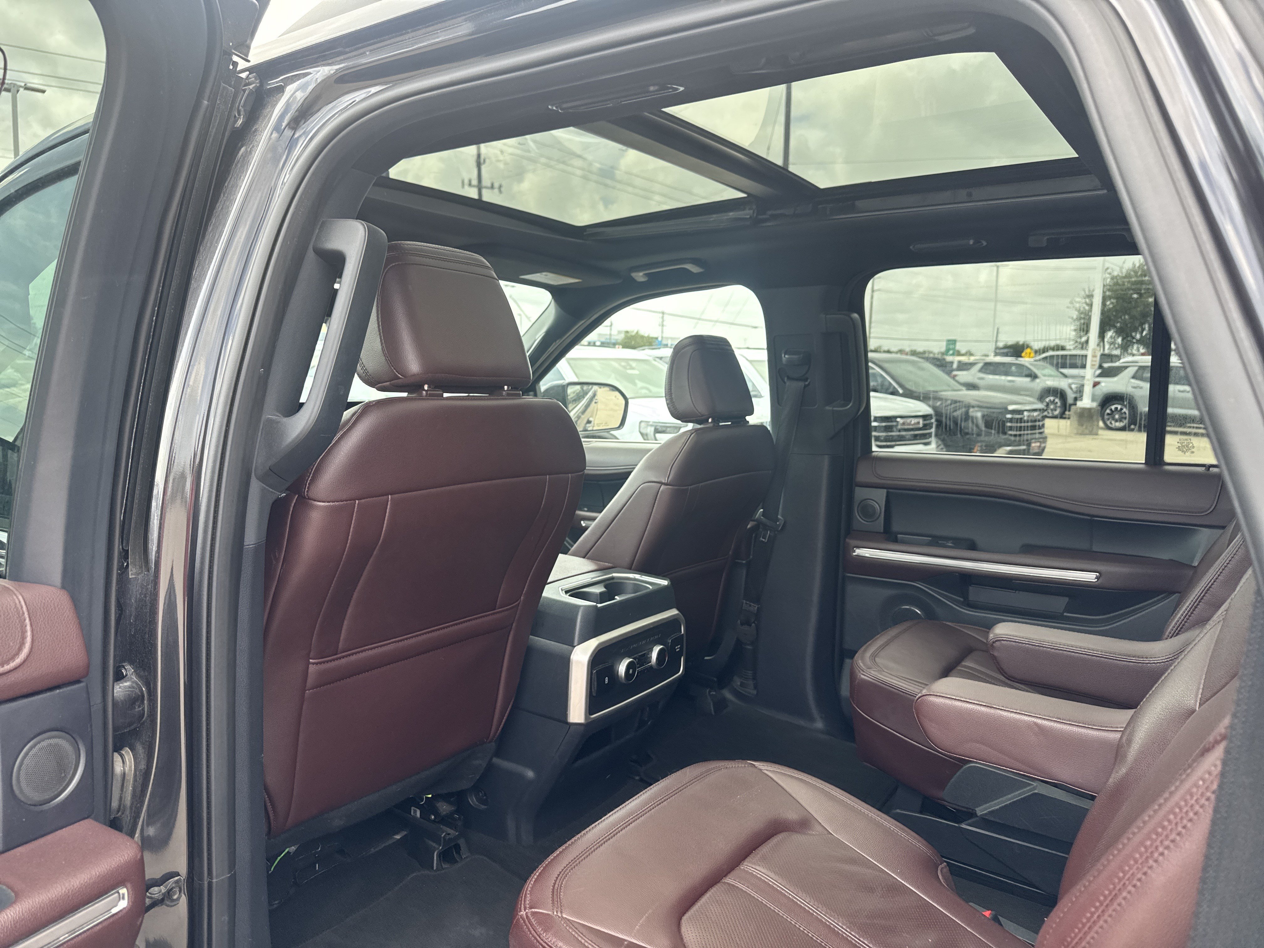 Used 2024 Ford Expedition Max Limited RWD image 8