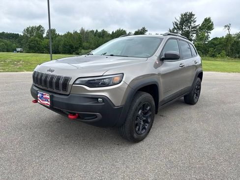 Used 2020 Jeep Cherokee Trailhawk AWD/4WD image 1