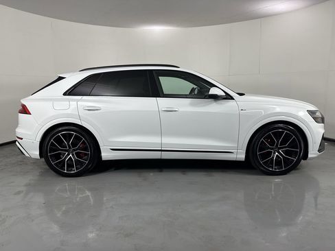 Used 2021 Audi Q8 Prestige AWD/4WD image 38