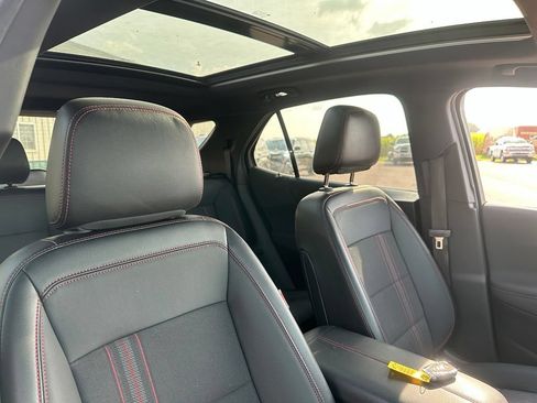 Used 2022 Chevrolet Equinox RS w/ LPO, Floor Liner Package AWD/4WD image 32