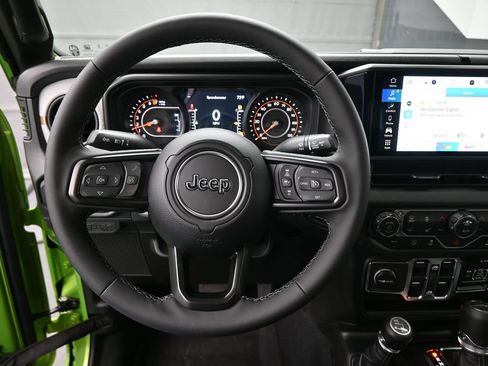 New 2026 Jeep Gladiator Sport AWD/4WD image 7