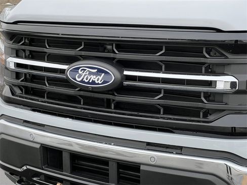 Used 2025 Ford F150 XLT w/ Equipment Group 302A MID image 41