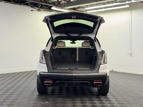 Used 2025 Cadillac XT5 Sportv w/ Technology Package image 32