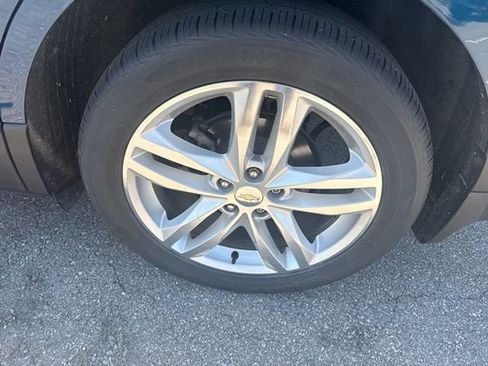 Used 2019 Chevrolet Equinox Premier image 22