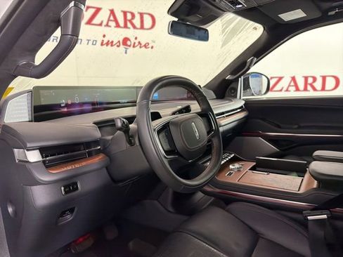 Used 2025 Lincoln Navigator Black Label AWD/4WD image 12
