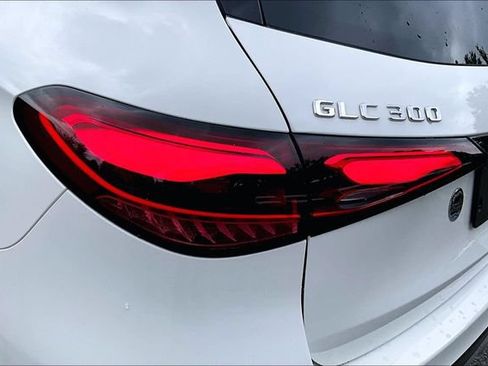 Used 2026 Mercedes-Benz GLC 300 4MATIC image 25